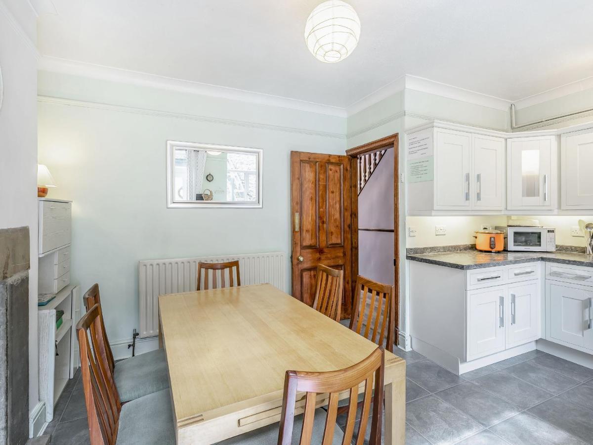 Rosskeen Villa Tideswell Bagian luar foto