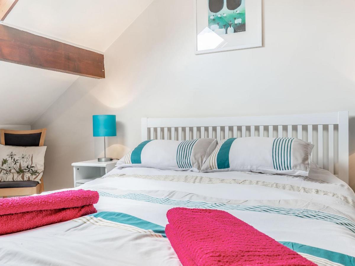 Rosskeen Villa Tideswell Bagian luar foto