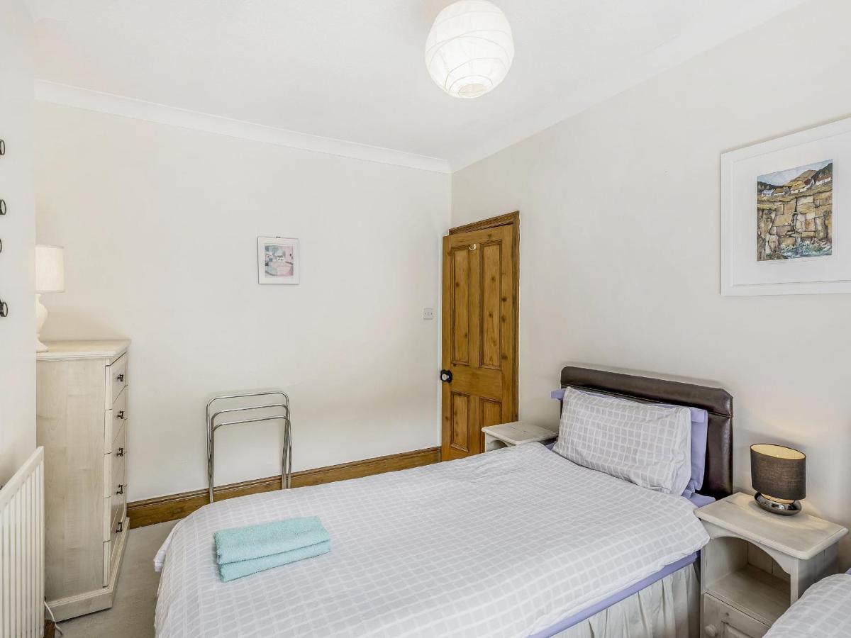 Rosskeen Villa Tideswell Bagian luar foto