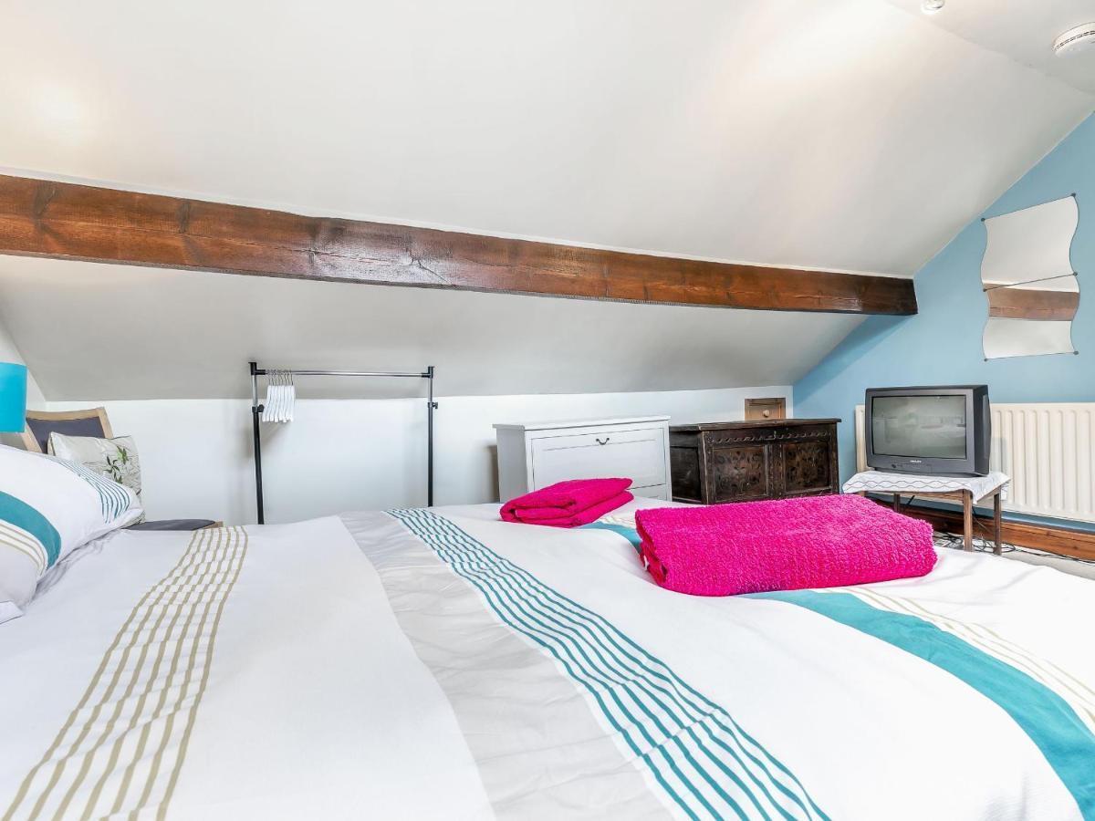 Rosskeen Villa Tideswell Bagian luar foto